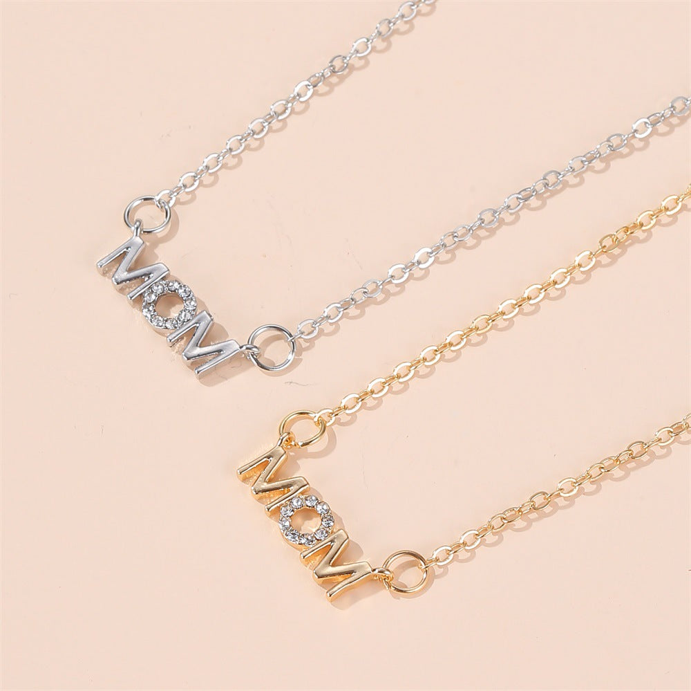 Collar versátil del alfabeto inglés del día de la madre de la aleación al por mayor